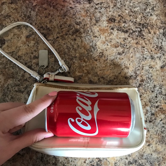 Coach wristlet - Picture 2 of 4